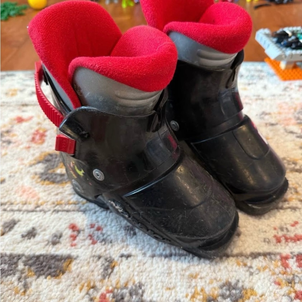 Kids ski boots - mondo 16.5